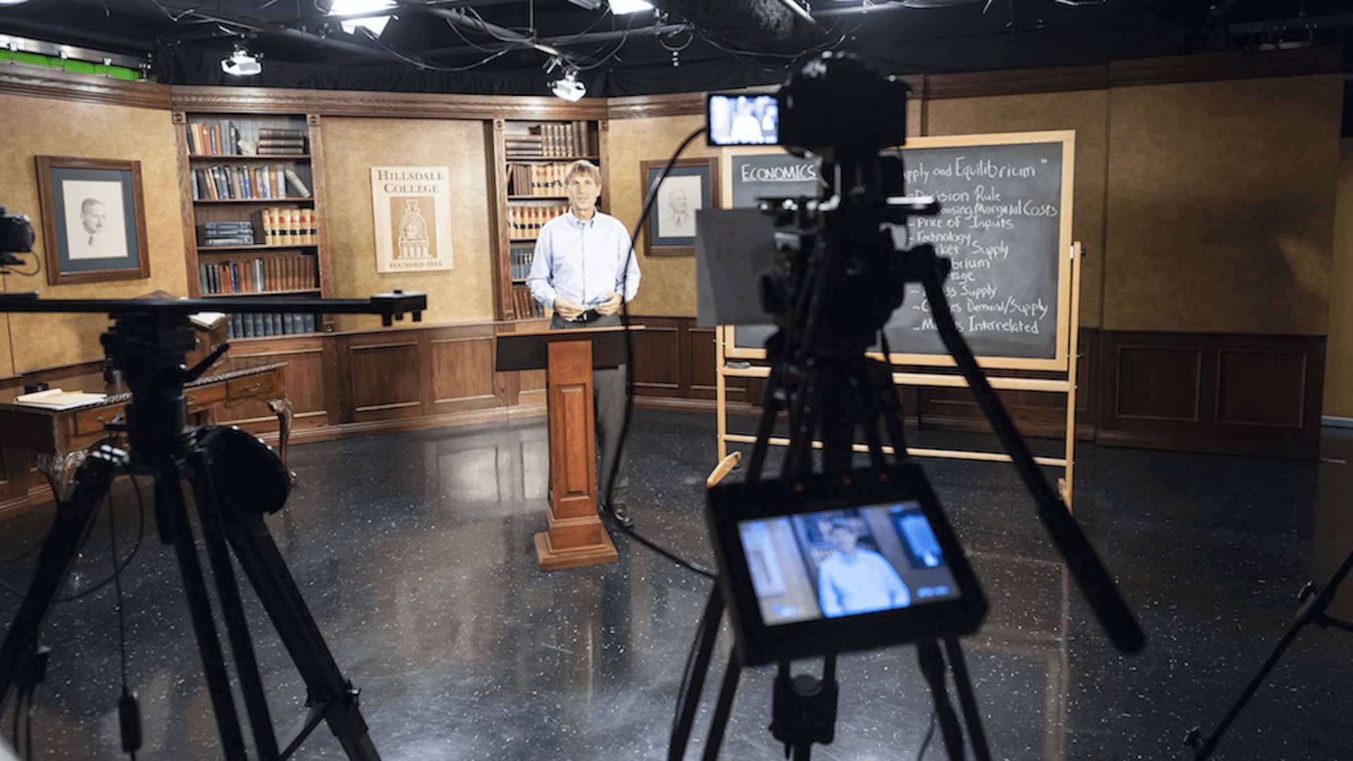 Filming Economics 1018-20-2013