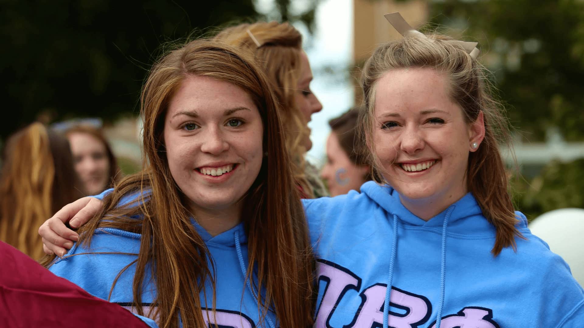 Pi Phi girls