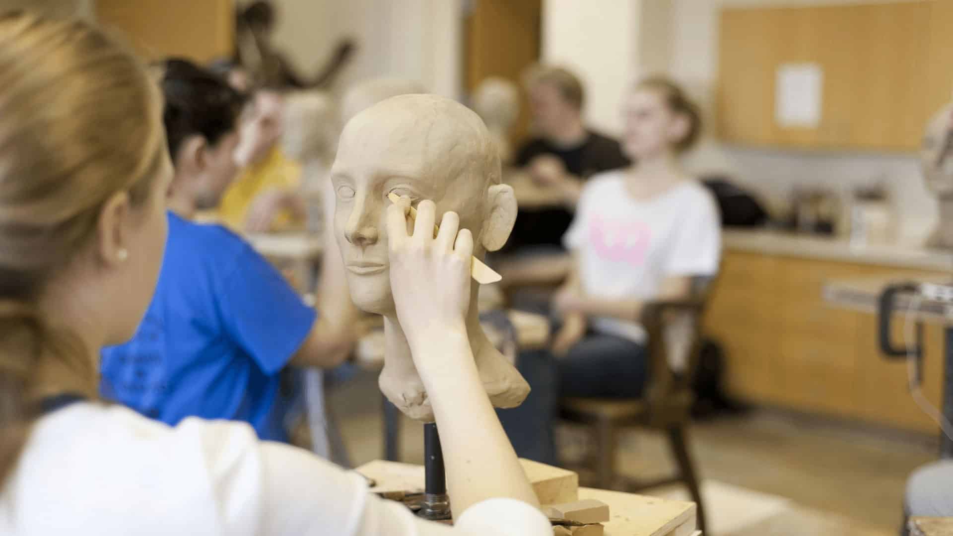 Students sculpting