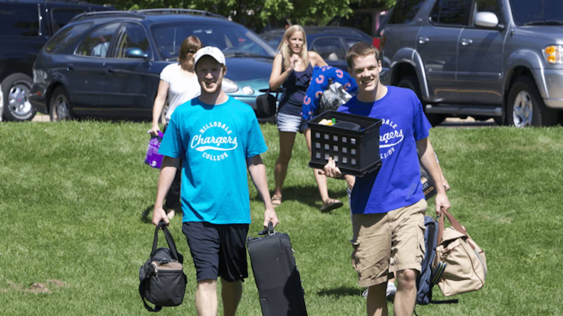 freshman move in day