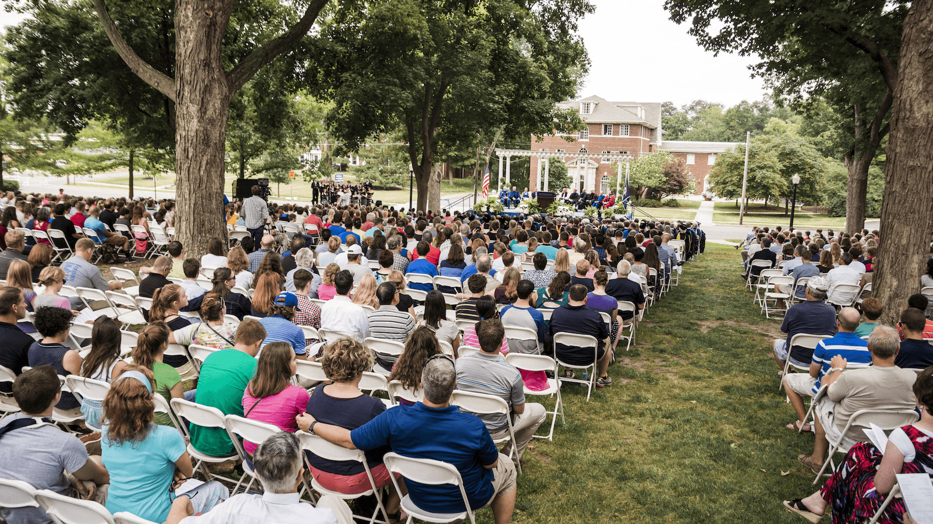 View of the Freshman Convocation attendees, outside.