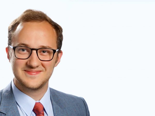 Viktor Rozsa Physics major alumnus