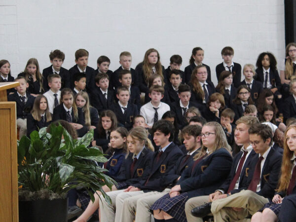 Hillsdale College K-12 Education Office Awards 2022 Salvatori Award to Seven Oaks Classical School